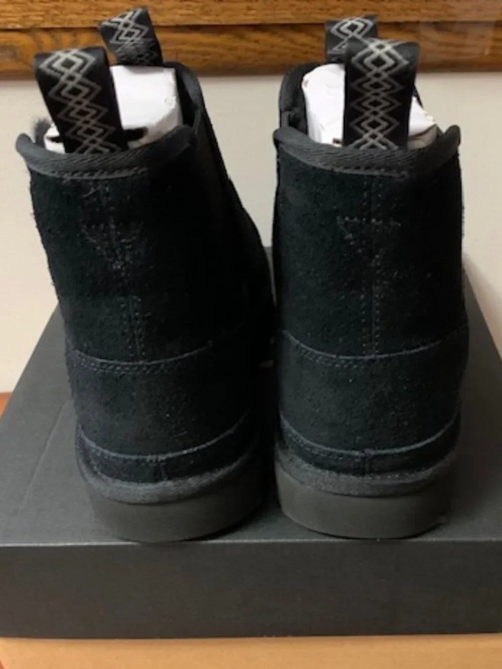 NIB Mens Ugg boots